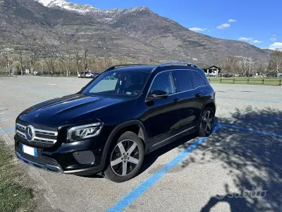 Usata Mercedes GLB200 150 CV (110 kW) 2020 Nero SUV