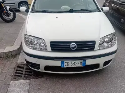 Usata Fiat Punto 116 CV (85 kW) 2003 Bianco Utilitaria