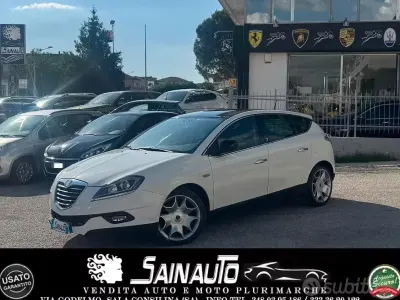 Usata Lancia Delta 120 CV (88 kW) 2012 Bianco Utilitaria