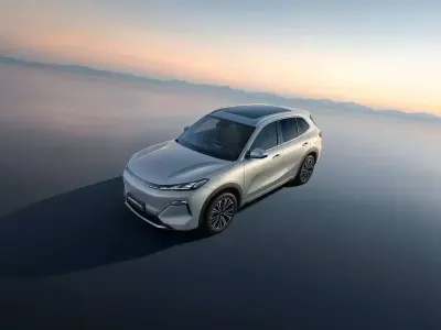 Nuova Geely Starray 99 CV (72 kW) 2026 Polar black metallizzato SUV