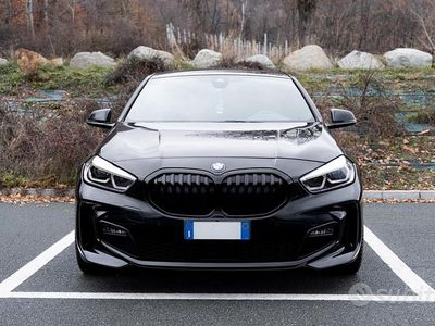 Usata BMW 118 150 CV (110 kW) 2019 Nero Utilitaria