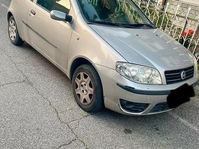 Usata Fiat Punto 2004 Grigio Utilitaria