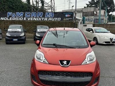Usata Peugeot 107 68 CV (50 kW) 2010 Arancione Utilitaria