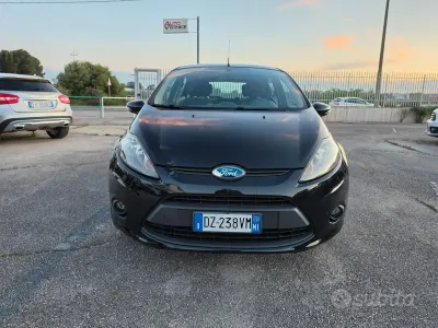 Usata Ford Fiesta Titanium 68 CV (50 kW) 2010 Nero Berlina