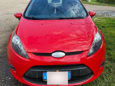 Usata Ford Fiesta 2009 Rosso Utilitaria