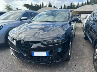 Käytetty Alfa Romeo Sprint Sprint 130 HP (95 kW) 2023 Musta