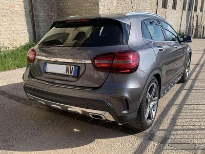 Usata Mercedes GLA180 Premium 109 CV (80 kW) 2018 Grigio SUV