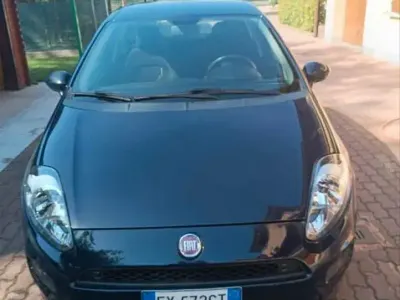 Usata Fiat Grande Punto 77 CV (56 kW) 2014 Nero Utilitaria