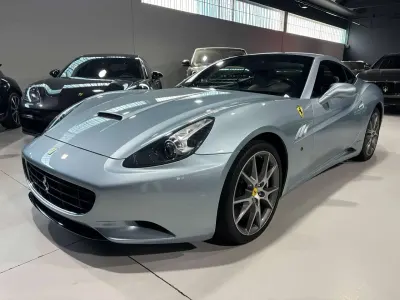 Usata Ferrari California 460 CV (338 kW) 2009 Blu/azzurro Cabrio