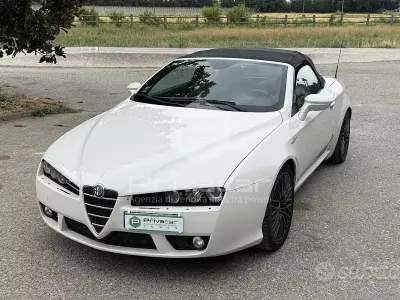 Usata Alfa Romeo Spider 200 CV (147 kW) 2007 Bianco Cabrio