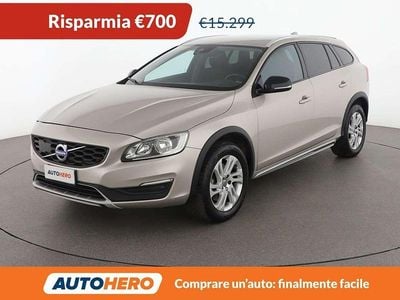 Usata Volvo V60 CC Momentum 150 CV (110 kW) 2017 Beige Station wagon