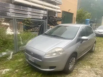 Usata Fiat Grande Punto 77 CV (56 kW) 2009 Grigio Utilitaria