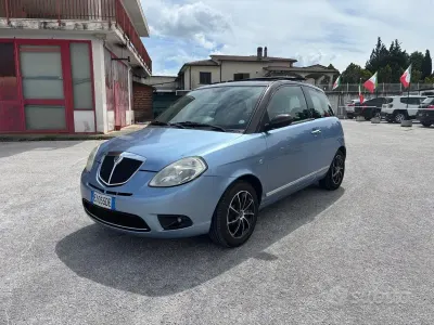 Usata Lancia Ypsilon 77 CV (56 kW) 2007 Bluazzurro Utilitaria