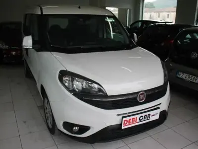 Usata Fiat Doblò 120 CV (88 kW) 2021 Bianco Monovolume