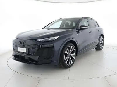 Nuova Audi Q6 e-tron S-Line 239 kW (326 CV) 2026 Blu plasma metallizzato SUV