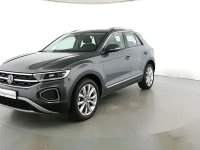 Usata VW T-Roc Style 150 CV (110 kW) 2023 Indium grey SUV