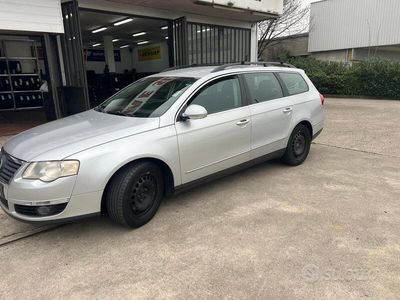 usata VW Passat SW 2.0 TDI ANNO 2006