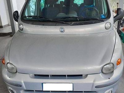 Usata Fiat Multipla 103 CV (75 kW) 2002 Grigio Monovolume