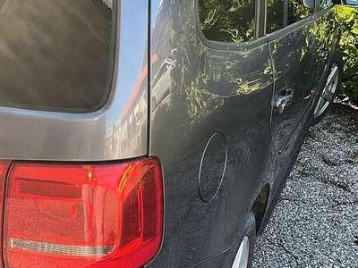 Usata VW Touran Comfortline 105 CV (77 kW) 2011 Grigio Monovolume