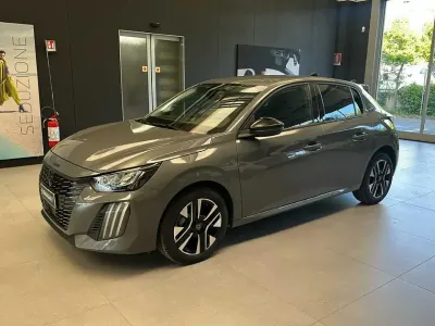 Usata Peugeot 208 Allure 110 CV (80 kW) 2025 Grigio Utilitaria