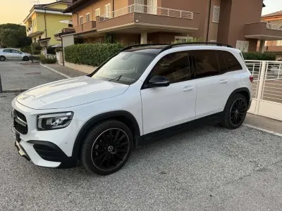 Usata Mercedes GLB200 Premium 163 CV (119 kW) 2023 Bianco SUV