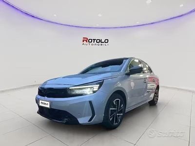 Usata Opel Corsa 101 CV (74 kW) 2025 Argento Utilitaria