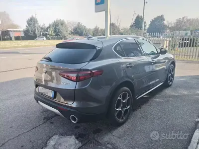 Usata Alfa Romeo Stelvio Super 201 CV (147 kW) 2019 Grigio SUV