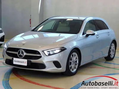 Usata Mercedes A180 109 CV (80 kW) 2018 Argento Berlina