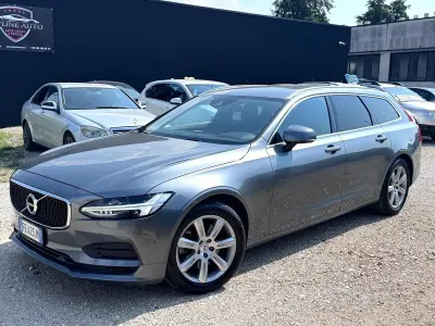 Usata Volvo V90 Momentum 190 CV (139 kW) 2017 Grigio Station wagon