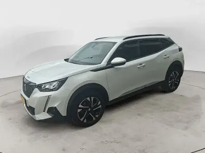 Usata Peugeot 2008 Allure 100 CV (73 kW) 2020 SUV