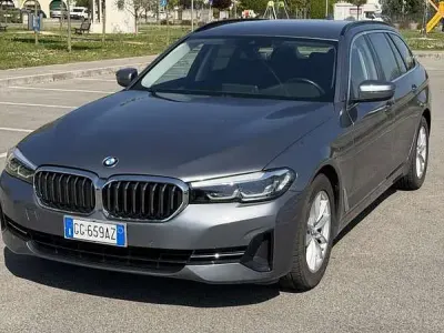 Begagnad BMW 518 Efficient Dynamics 150 HK (110 kW) 2021 Kombi