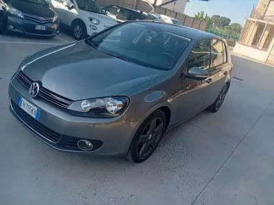 Usata VW Golf VI Highline 105 CV (77 kW) 2011 Grigio Utilitaria