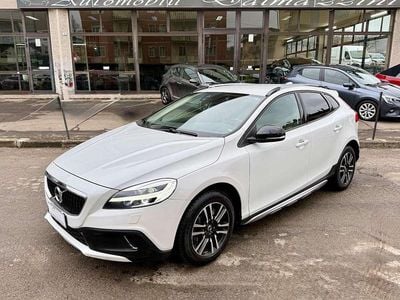 Usata Volvo V40 CC 190 CV (139 kW) 2018 Bianco Station wagon