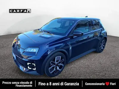 Usata Renault 5 E-Tech Urban 89 kW (122 CV) 2025 Blu Utilitaria