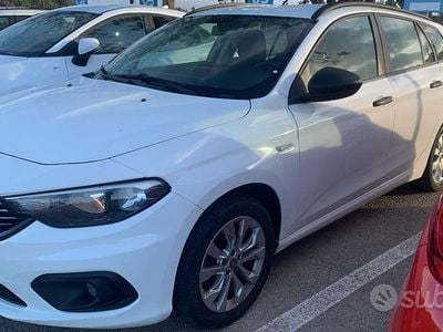 Usata Fiat Tipo Easy 120 CV (88 kW) 2020 Bianco Station wagon
