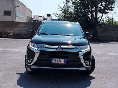 Usata Mitsubishi Outlander Instyle 150 CV (110 kW) 2015 SUV