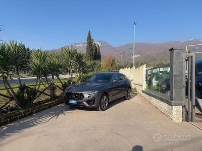 Usata Maserati Levante 250 CV (183 kW) 2018 Bianco SUV
