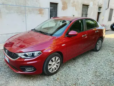 Usata Fiat Tipo Easy 95 CV (69 kW) 2017 Rosso Berlina