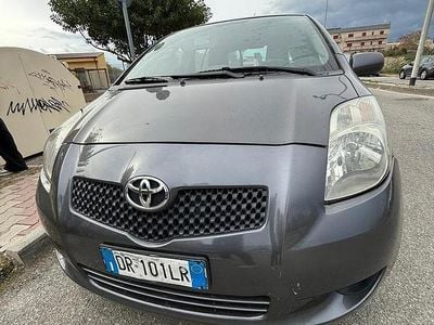 Usata Toyota Yaris 2008 Grigio Utilitaria