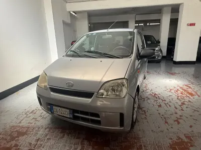 Usata Daihatsu Cuore 58 CV (42 kW) 2003 Argento Utilitaria
