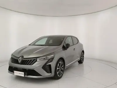 Usata Renault Clio Techno 90 CV (66 kW) 2025 Grigio Utilitaria
