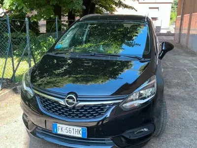 Usata Opel Zafira 150 CV (110 kW) 2017 Nero Monovolume