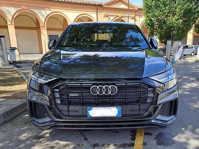Usata Audi Q8 Sport 286 CV (210 kW) 2022 Grigio SUV