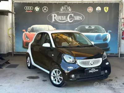 Usata Smart ForFour Passion 71 CV (52 kW) 2016 Nero Utilitaria