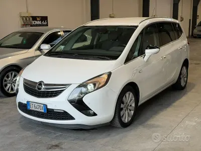 Usata Opel Zafira 150 CV (110 kW) 2013 Bianco Monovolume