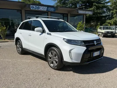 Usata Suzuki Vitara Cool 129 CV (94 kW) 2024 Bianco SUV