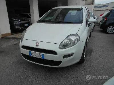 Gebraucht Fiat Punto Street 77 PS (56 kW) 2015 Weiß Kleinwagen