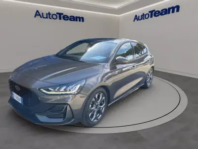 Usata Ford Focus ST-Line 116 CV (85 kW) 2025 Magnetic grey Berlina