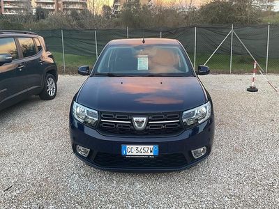 Usata Dacia Sandero Acces 100 CV (73 kW) 2020 Blu Berlina