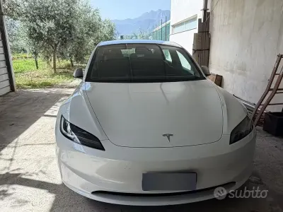 Usata Tesla Model 3 Standard Range 88 kW (120 CV) 2023 Bianco Berlina